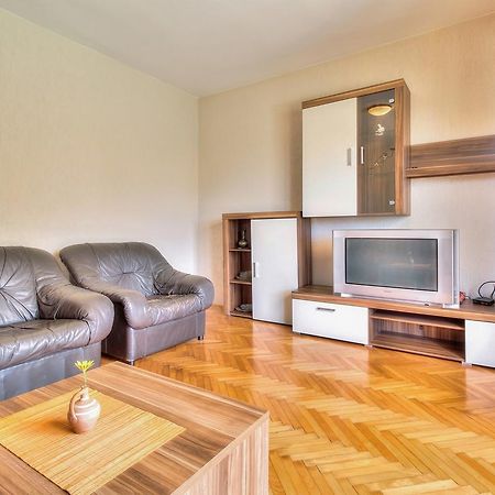 Lovric House With Apartments Umago Esterno foto